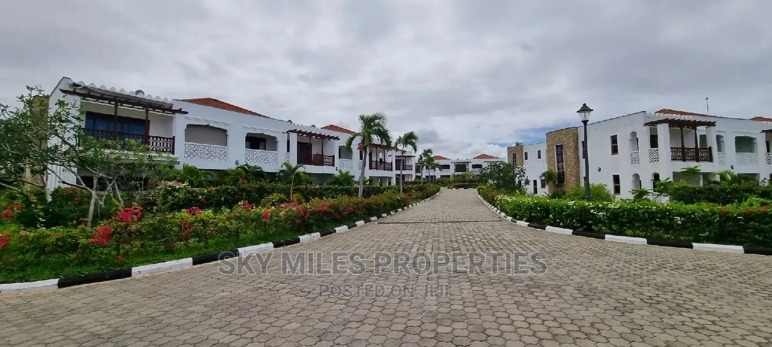 3bdrm Townhouse/Terrace in Sultan, Kikambala for Rent