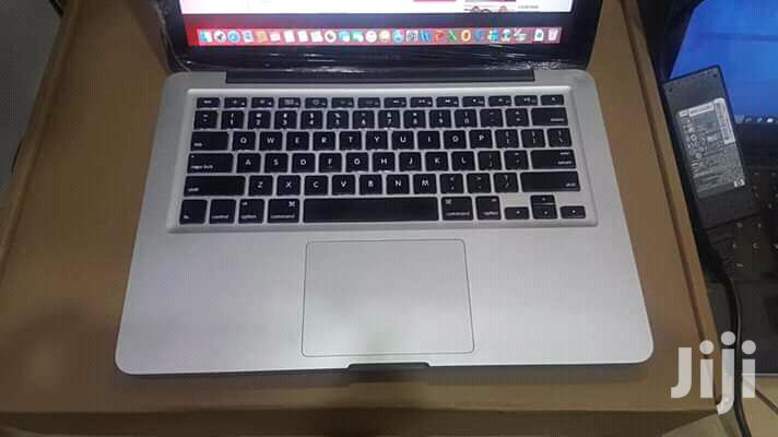 Laptop Apple MacBook Pro 4GB Intel Core i5 HDD 500GB