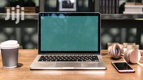 Laptop Apple MacBook Pro 13.3" 500GB HDD 4GB RAM