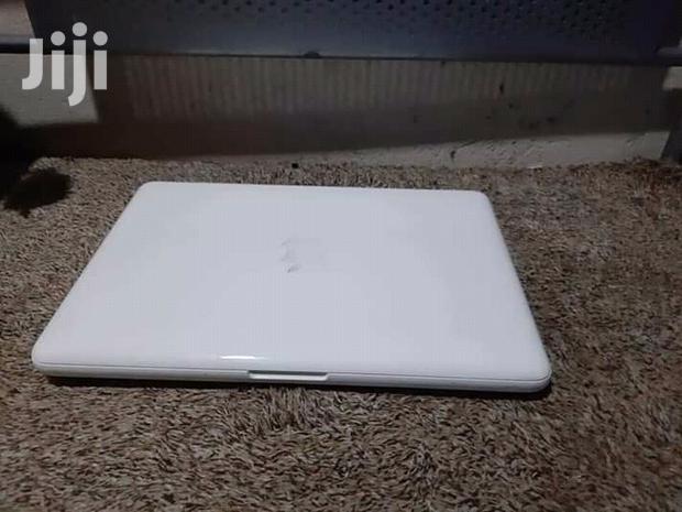 Laptop Apple MacBook 4GB Intel Core 2 Duo HDD 320GB - thumbnail 3