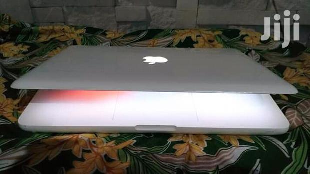 Laptop Apple MacBook 14" 320GB HDD 2GB RAM