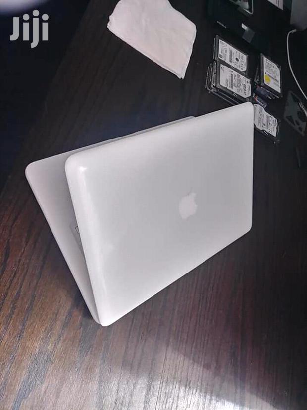 Laptop Apple MacBook 4GB Intel Core 2 Duo HDD 320GB - thumbnail 3