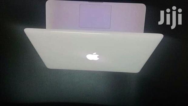 Laptop Apple MacBook 4GB Intel Core 2 Duo HDD 320GB - thumbnail 3