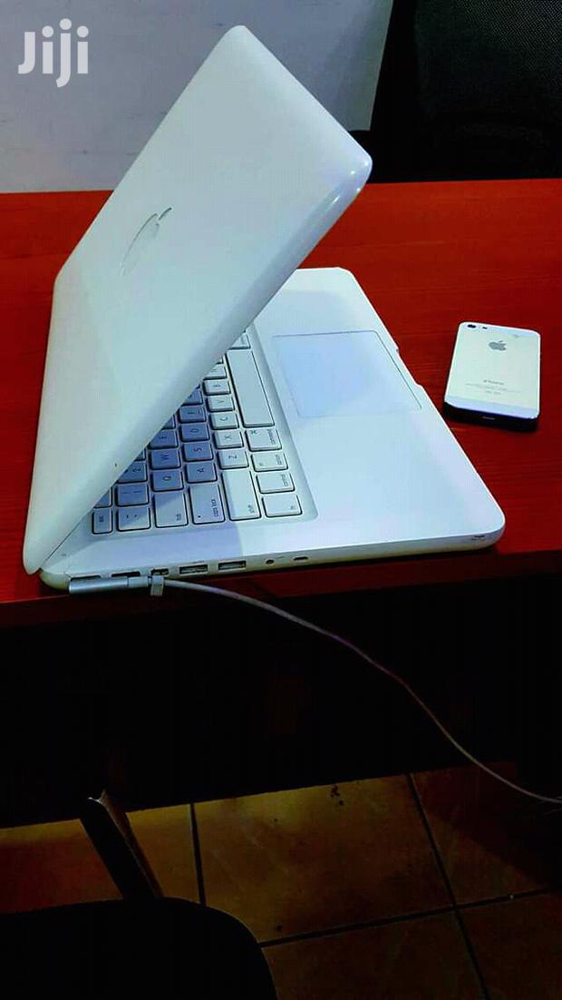 Laptop Apple MacBook 4GB Intel Core 2 Duo HDD 320GB - thumbnail 3