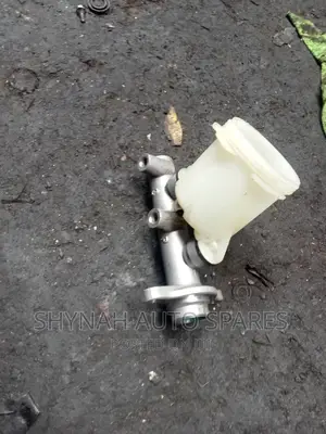 Brake Master Cylinder Mitsubishi Lancer