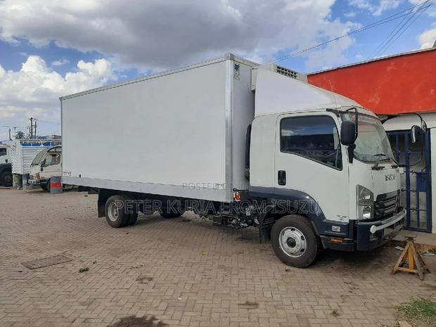 Isuzu FRR Refrigerated Body - thumbnail 4