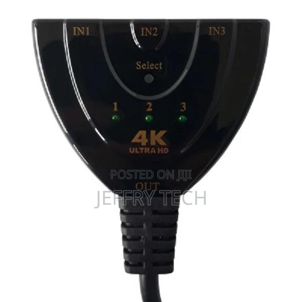 Switch HDMITM 3x1 Pigtail 4K - thumbnail 3