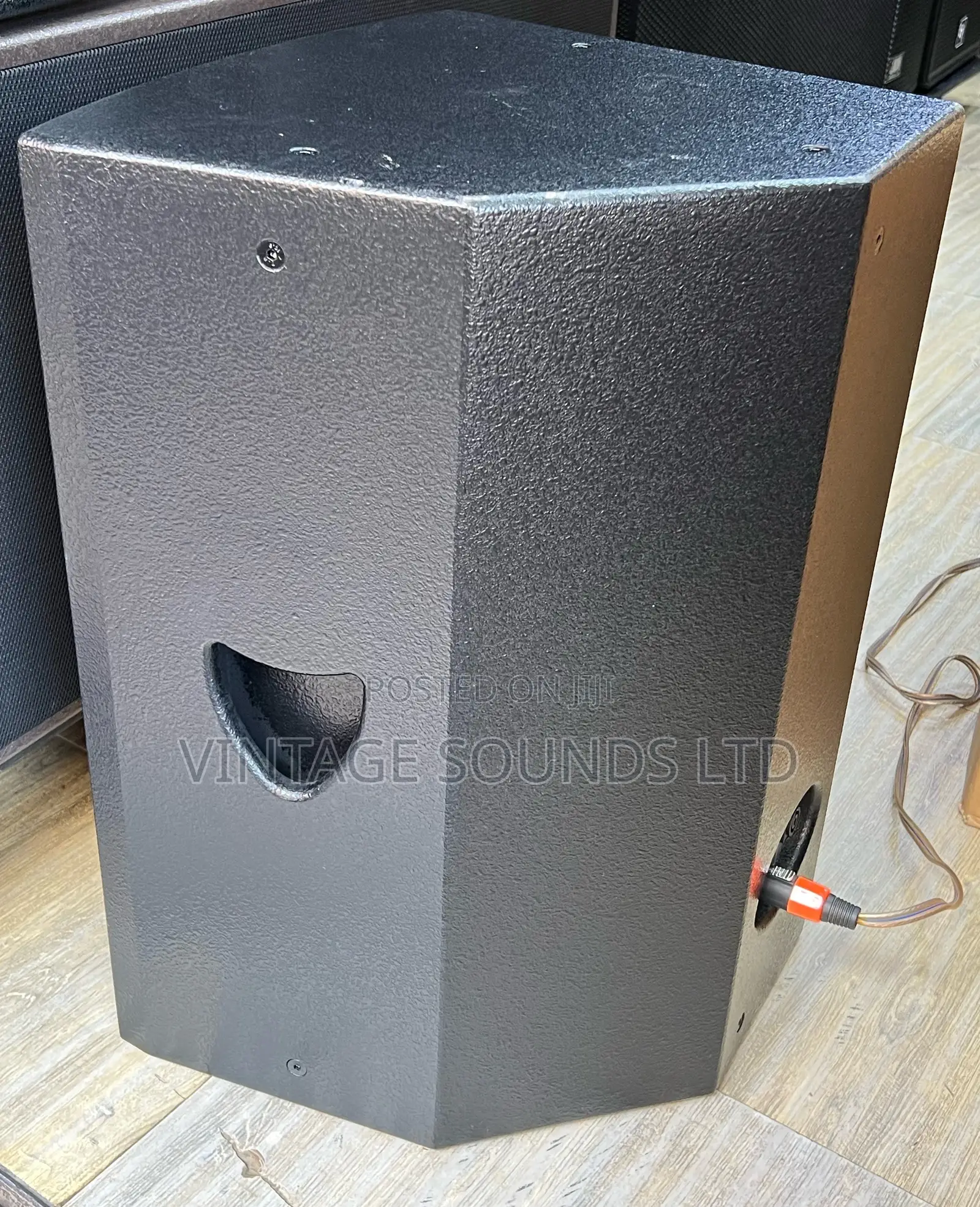 Martin Audio Black Line F15 Midrange Speaker