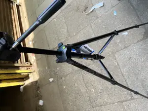 Professional Aluminum Camera Tripod Stand