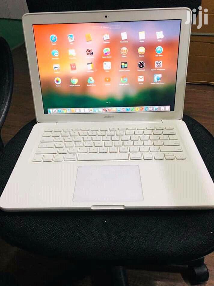 Laptop Apple MacBook 4GB Intel Core 2 Duo HDD 320GB