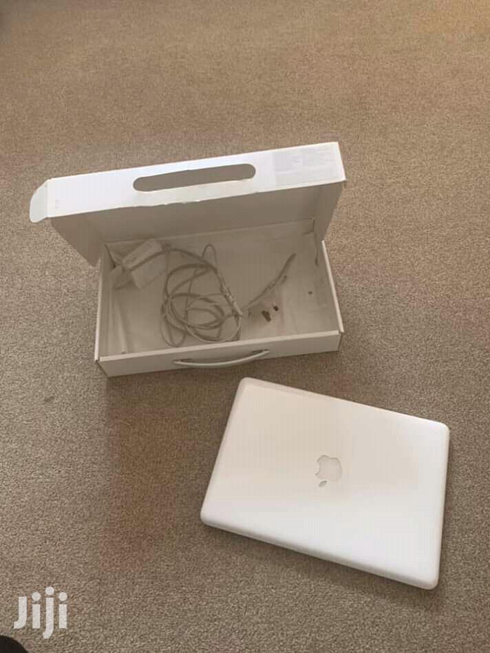 Laptop Apple MacBook 4GB Intel Core 2 Duo HDD 320GB
