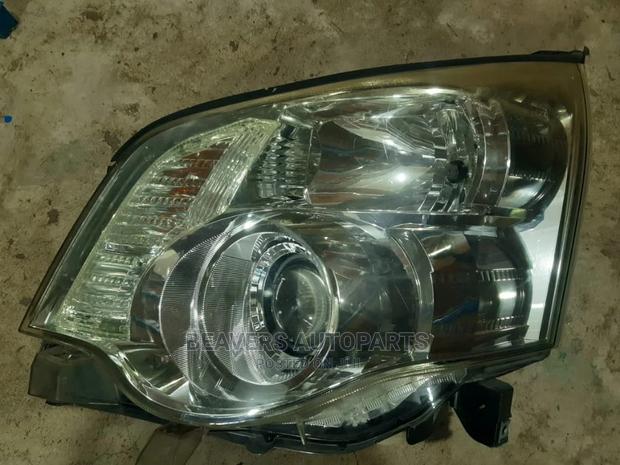 Noah 2012 Headlight