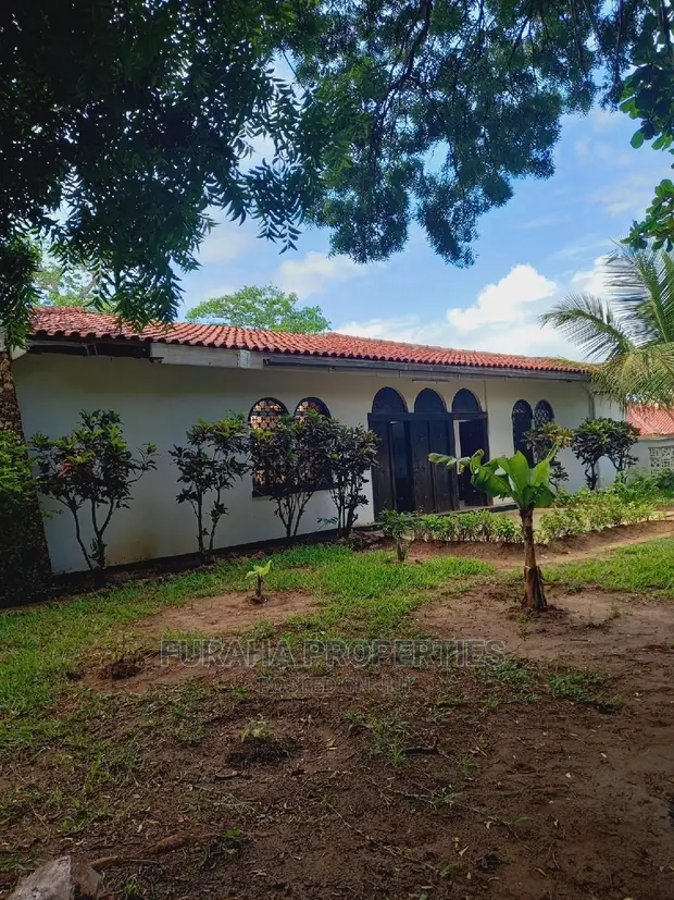 4bdrm Bungalow in Diani, Ukunda for sale