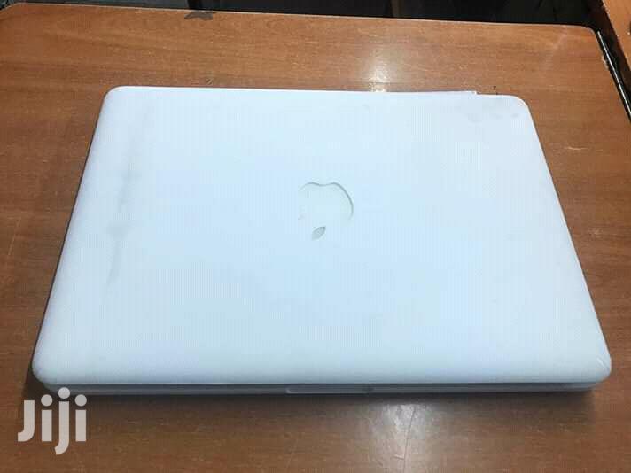 Laptop Apple MacBook 4GB Intel Core 2 Duo HDD 320GB