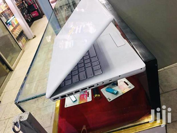 Laptop Apple MacBook 4GB Intel Core 2 Duo HDD 320GB - main view
