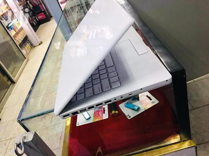 Laptop Apple MacBook 4GB Intel Core 2 Duo HDD 320GB
