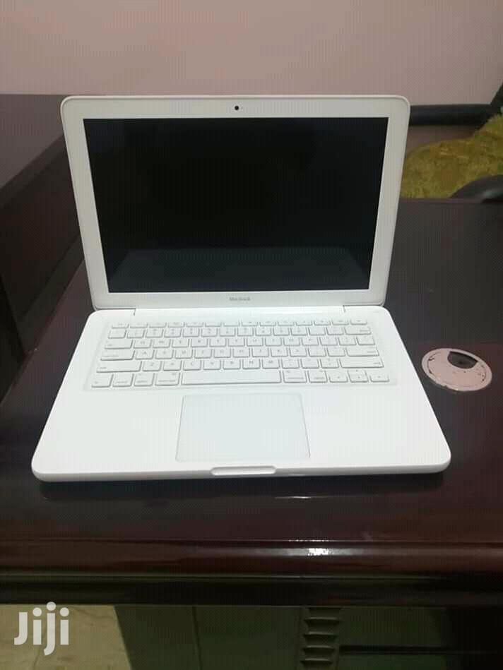Laptop Apple MacBook 4GB Intel Core 2 Duo HDD 320GB