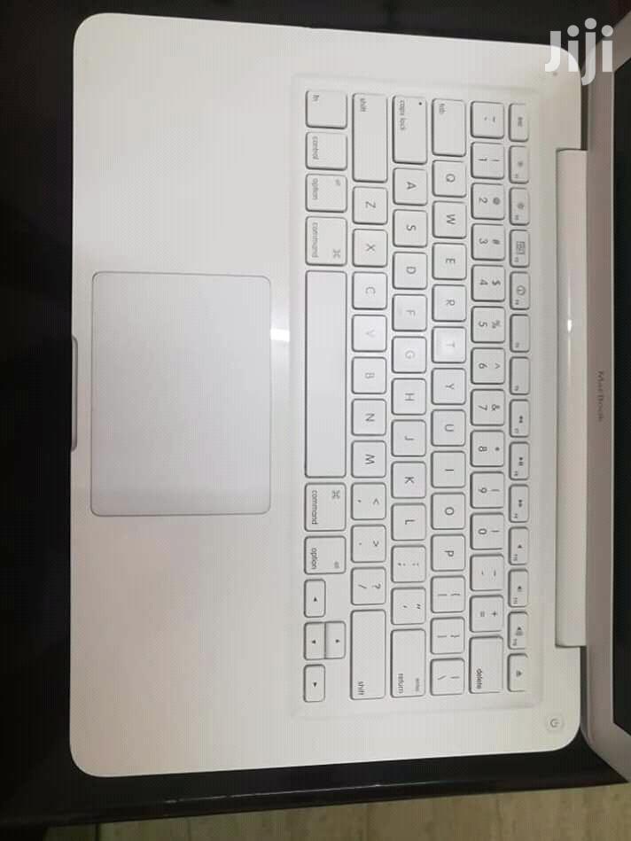 Laptop Apple MacBook 4GB Intel Core 2 Duo HDD 320GB