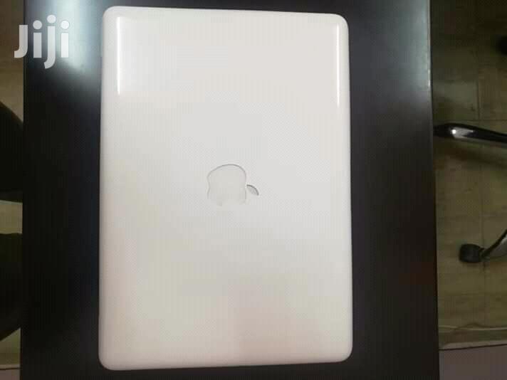 Laptop Apple MacBook 4GB Intel Core 2 Duo HDD 320GB