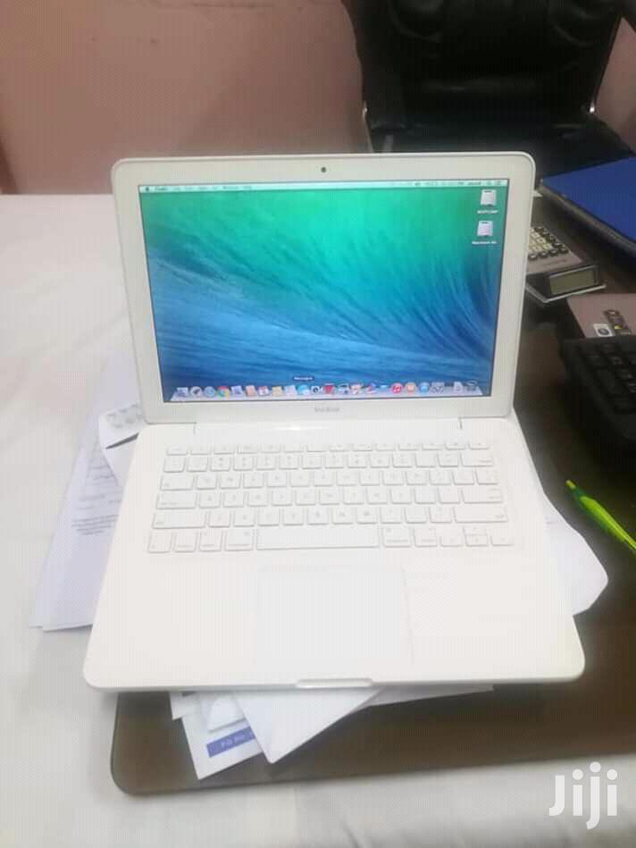 Laptop Apple MacBook 4GB Intel Core 2 Duo HDD 320GB