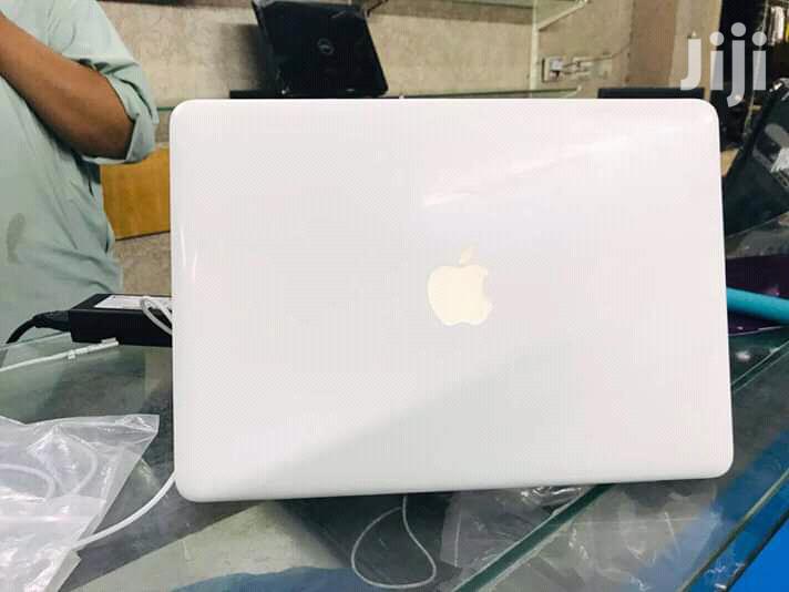 Laptop Apple MacBook 4GB Intel Core 2 Duo HDD 320GB