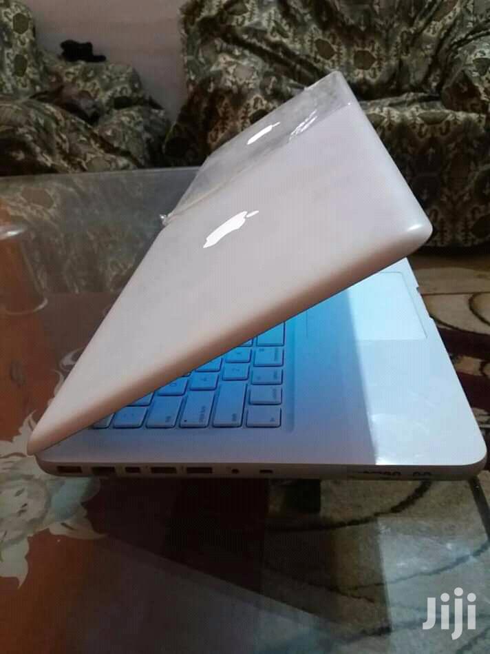 Laptop Apple MacBook 4GB Intel Core 2 Duo HDD 320GB