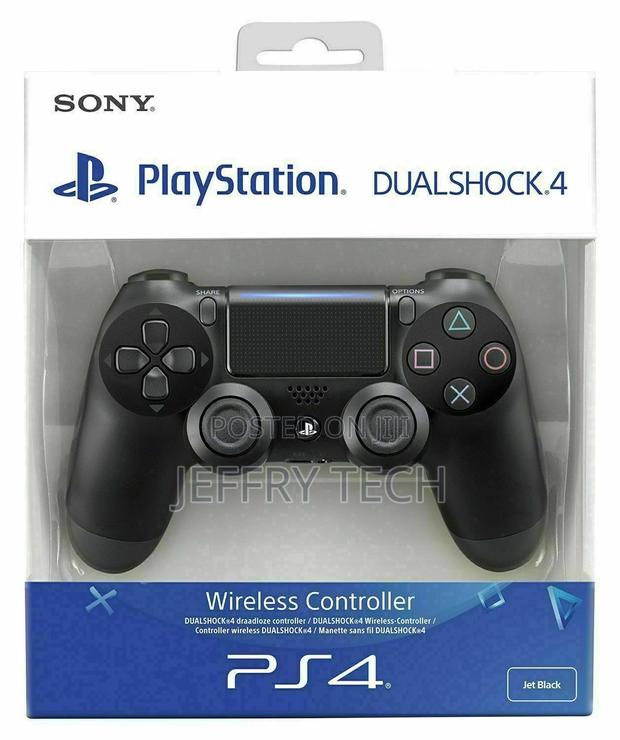PS4 Dualshock 4 Controller , BLACK V2 Brand New Sealed - main view