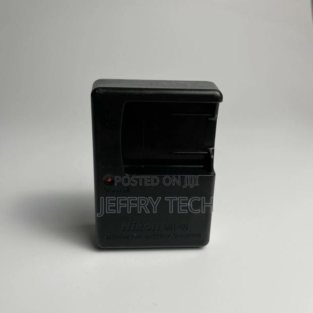 Nikon MH-65 Black Portable Lithium Ion Battery Charger for N