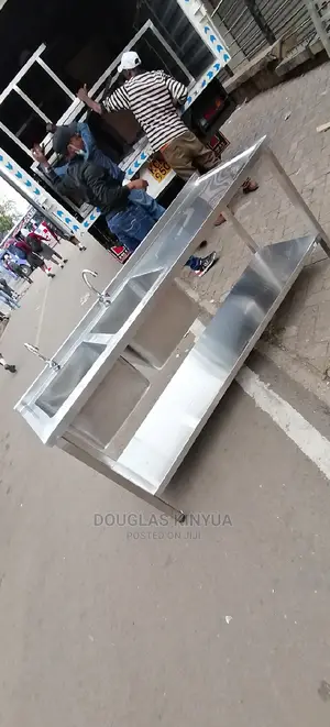Stainless Steel Washing Sink.