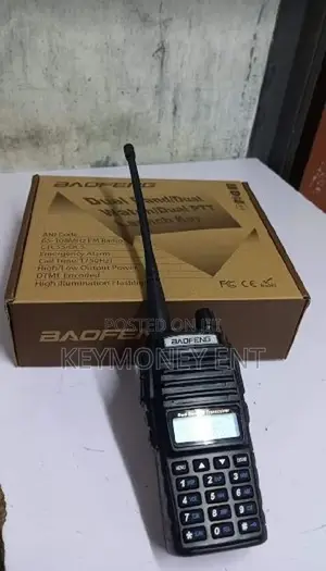 Brilliant Long Lasting Battery Radio Walkie Talkies 8km