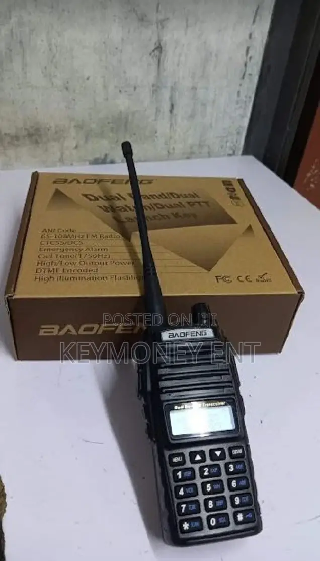 Brilliant Long Lasting Battery Radio Walkie Talkies 8km