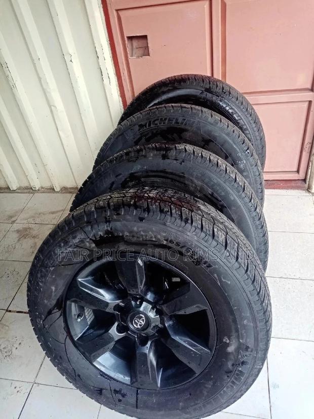 Tires Size 265/65 R17 Prado Complete Wheel