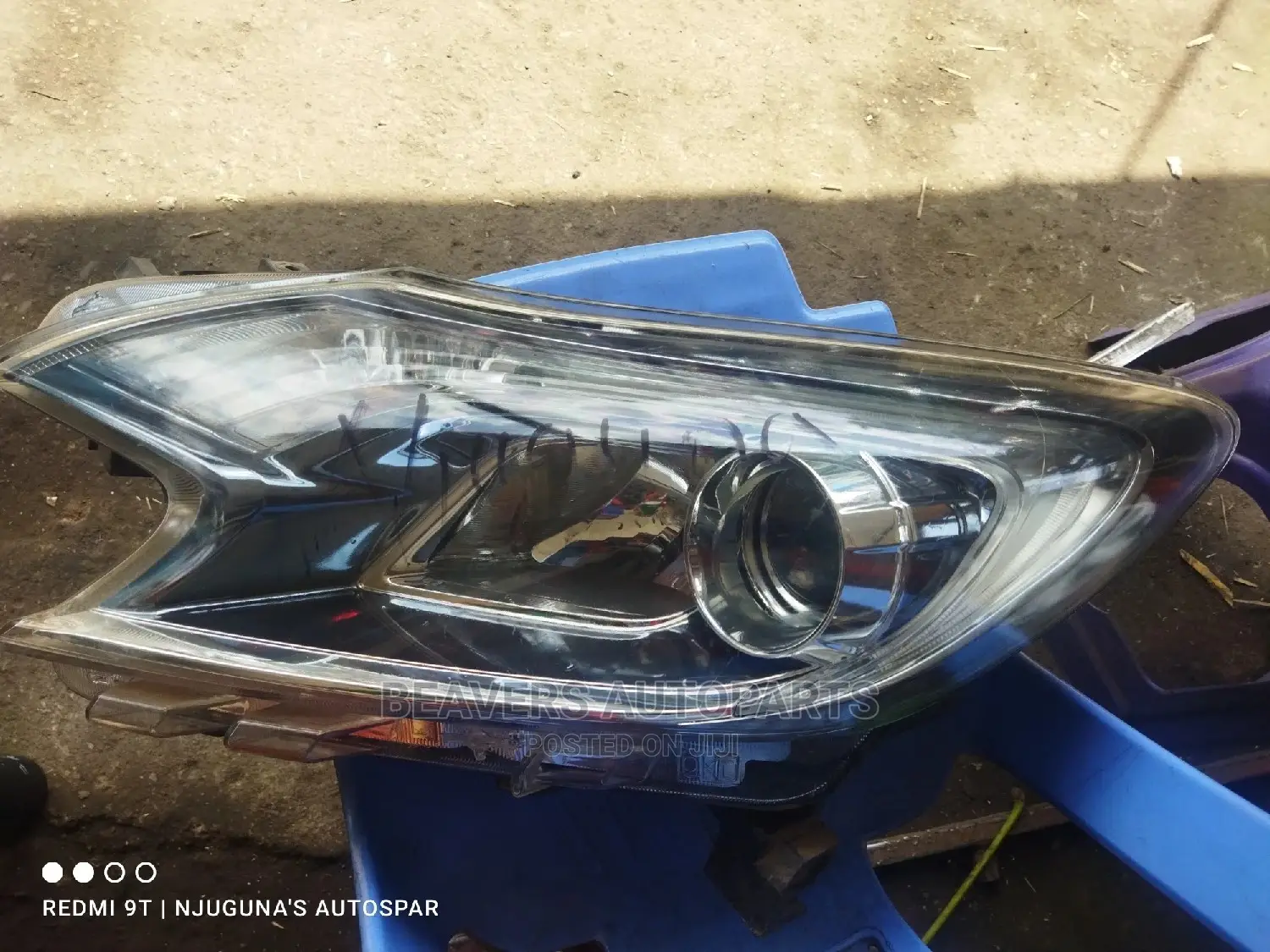 Nissan Note 2015 Headlight