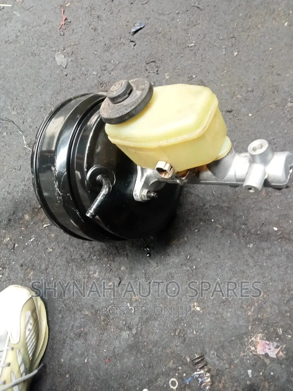Brake Master Cylinder and Booster Prado 95 Without Switch