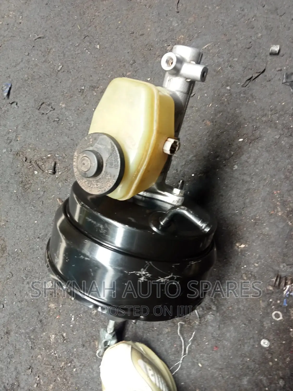 Brake Master Cylinder and Booster Prado 95 Without Switch