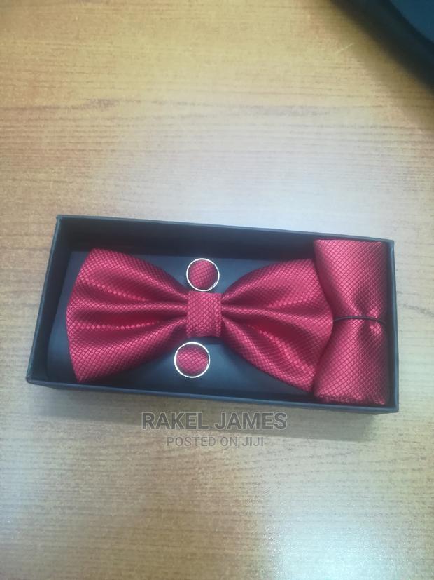 Red Wine Bowtie - main view