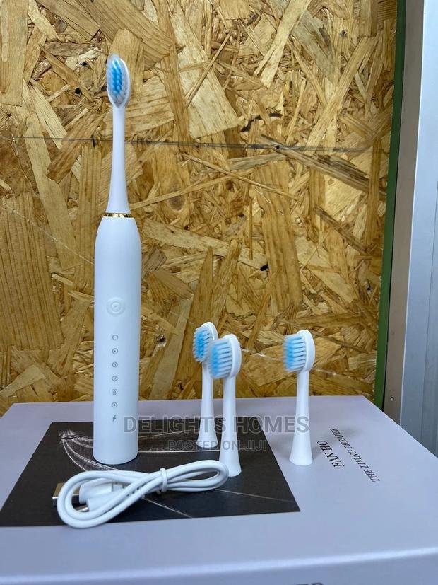 Electric Toothbrush - thumbnail 3