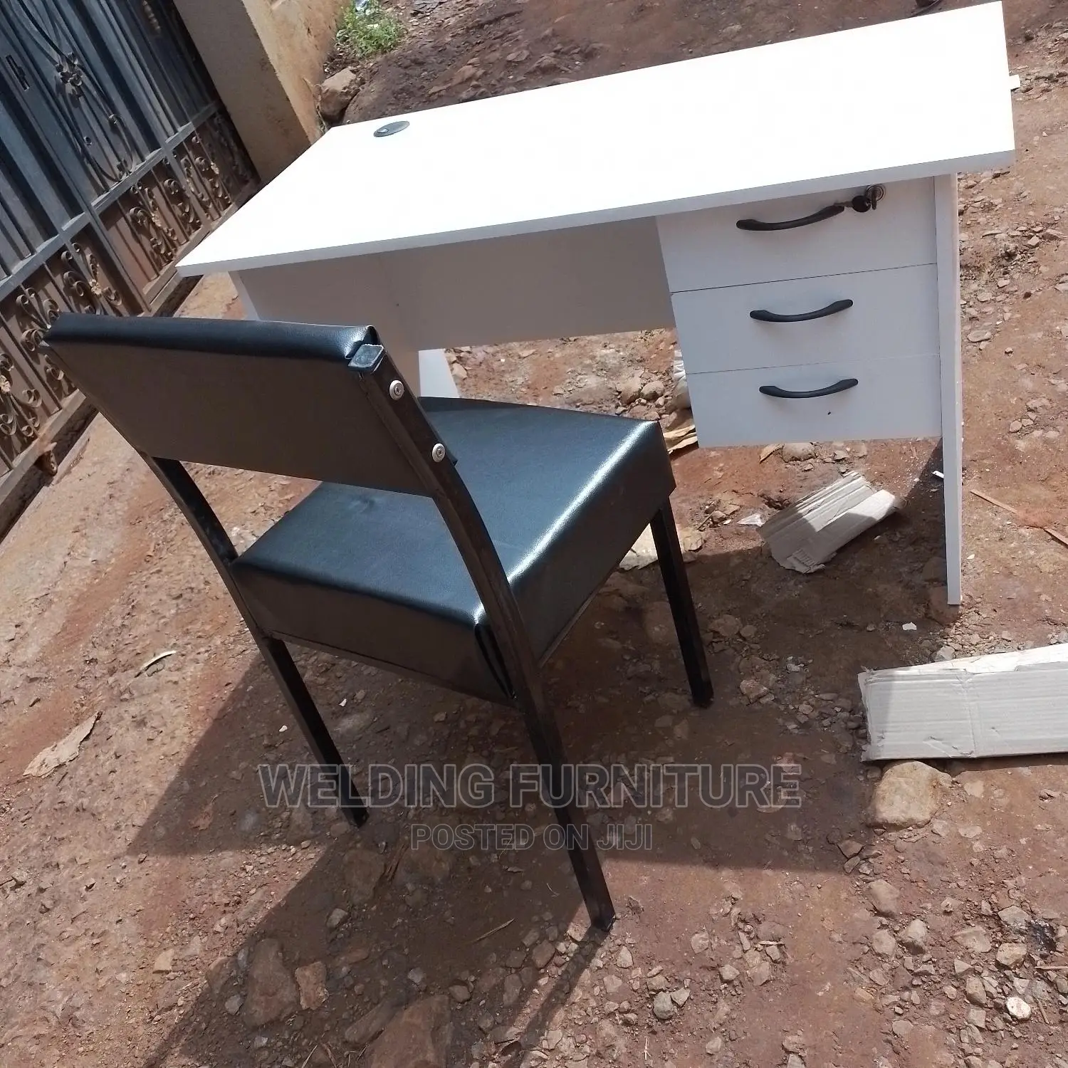 Caterina Chair and Desks