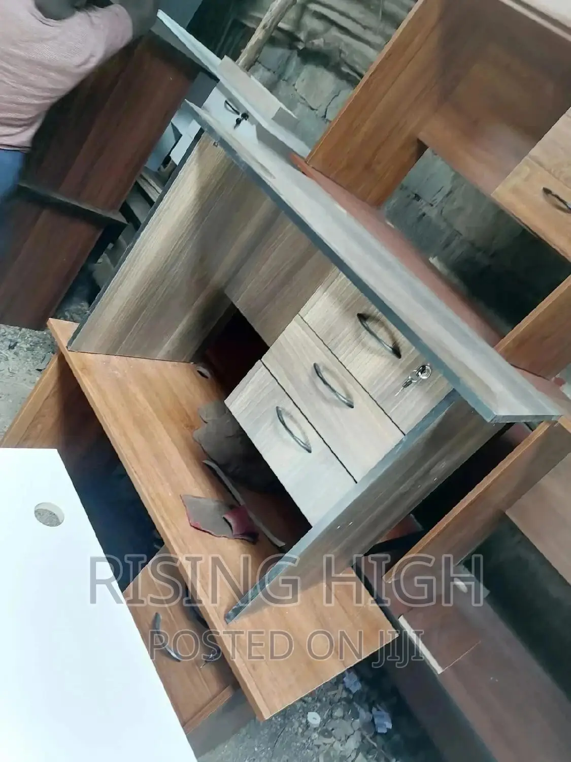 Brand New Top Quality Office Desm