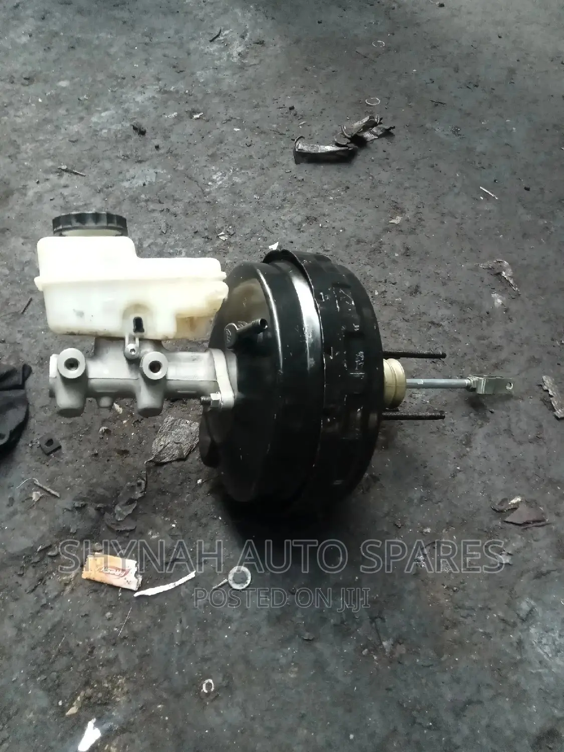 Brake Booster and Master Cylinder Nissan Navara Old Model