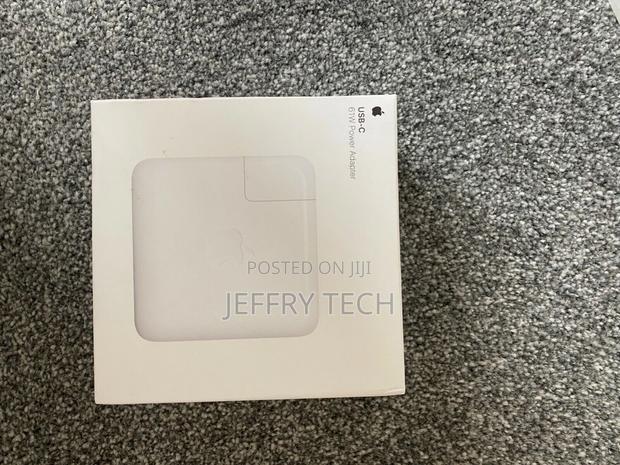 Apple 61w USB-C Power Adapter Charger