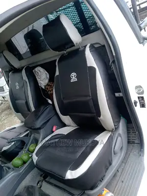 Hilux Single)Double Cab Seat Covers