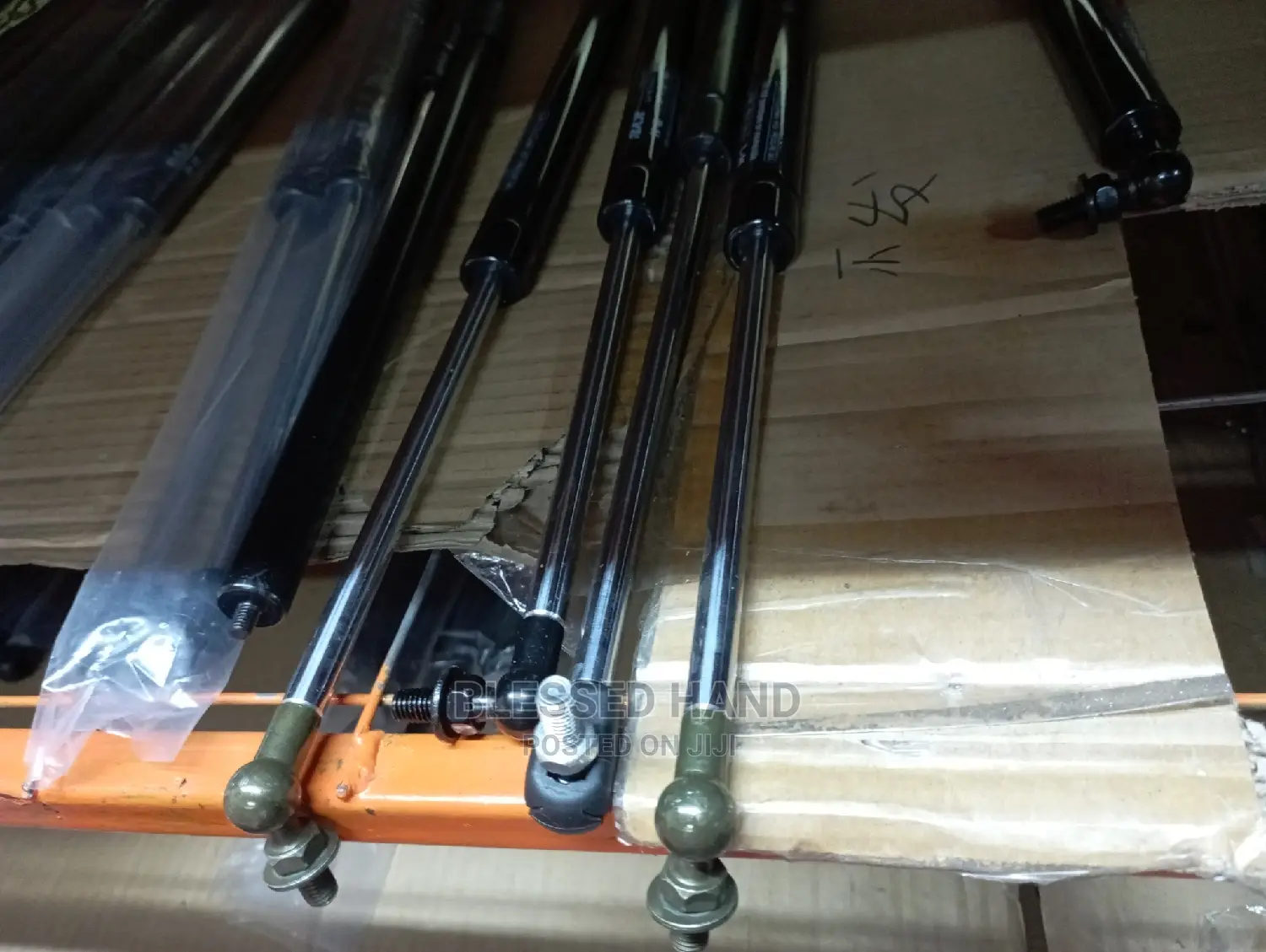 Boot Shocks/ Bonnet Shocks Fielder ,Vitz,Alto