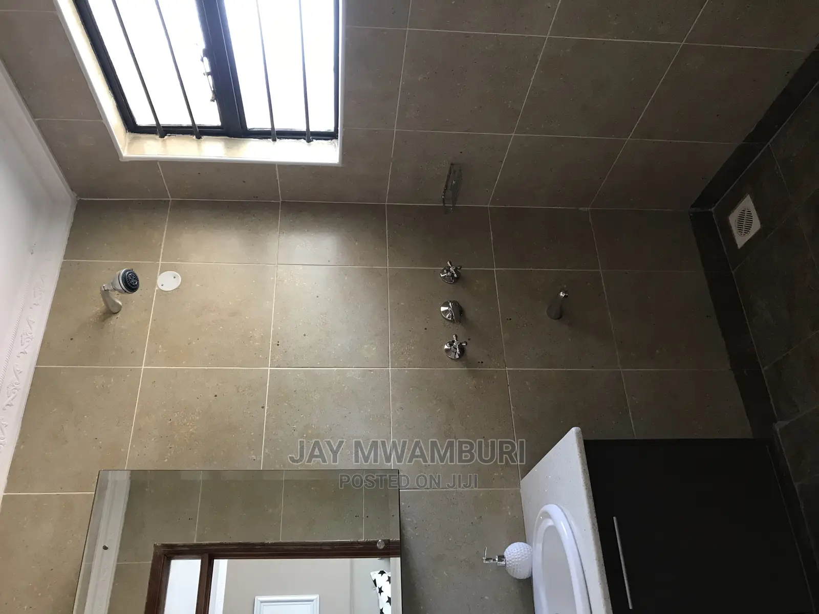 4bdrm Maisonette in Syokimau Close, Gateway Mall Area for sale