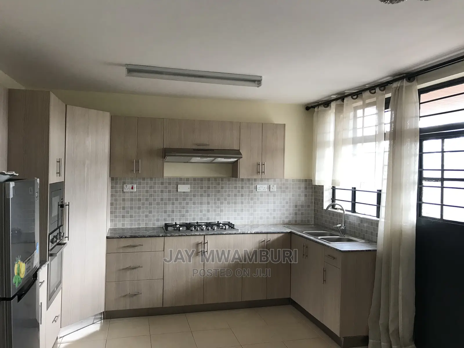 4bdrm Maisonette in Syokimau Close, Gateway Mall Area for sale