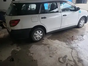 Nissan Advan 2014 White