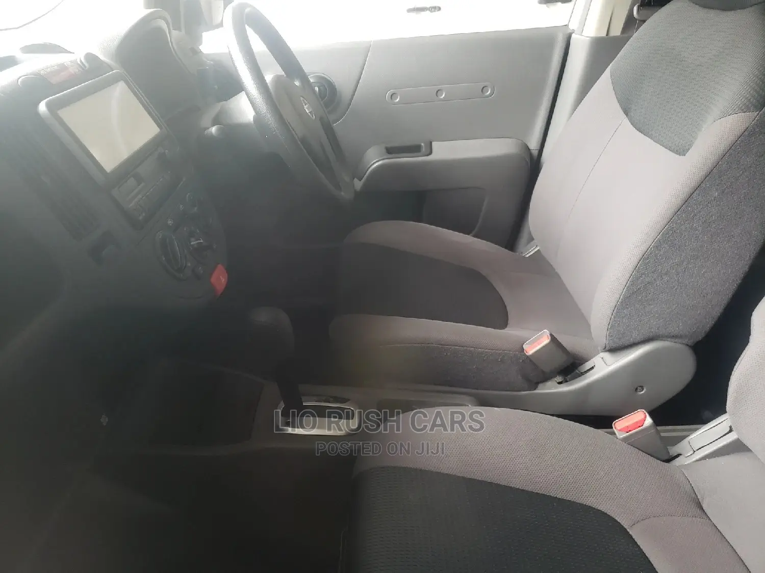 Nissan Advan 2014 White
