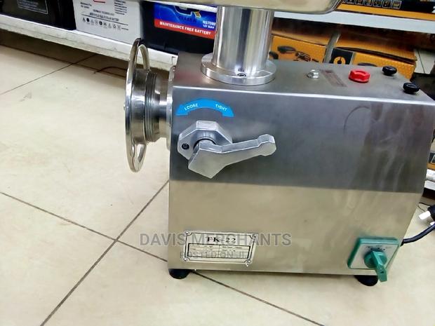 Heavy Duty Meat Mincer - thumbnail 2