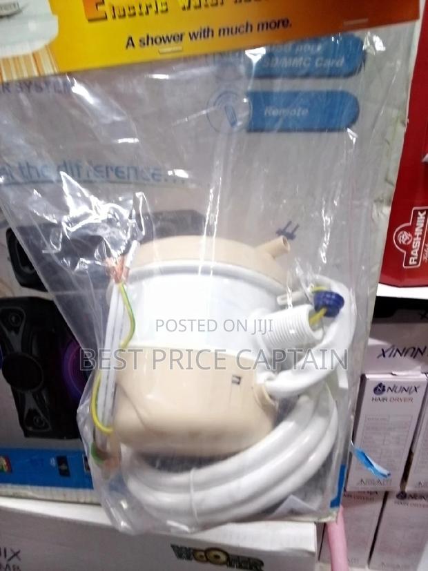 Horizon Shower Head - main view