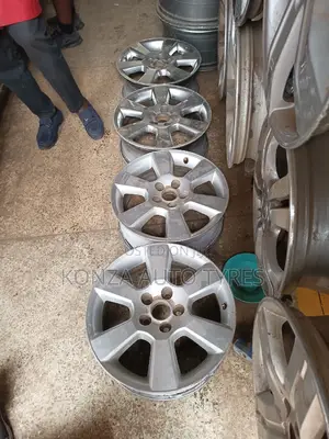 Toyota Harrier Sport Rims Size 17